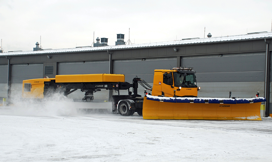 Renault Trucks K i pług śnieżny 3