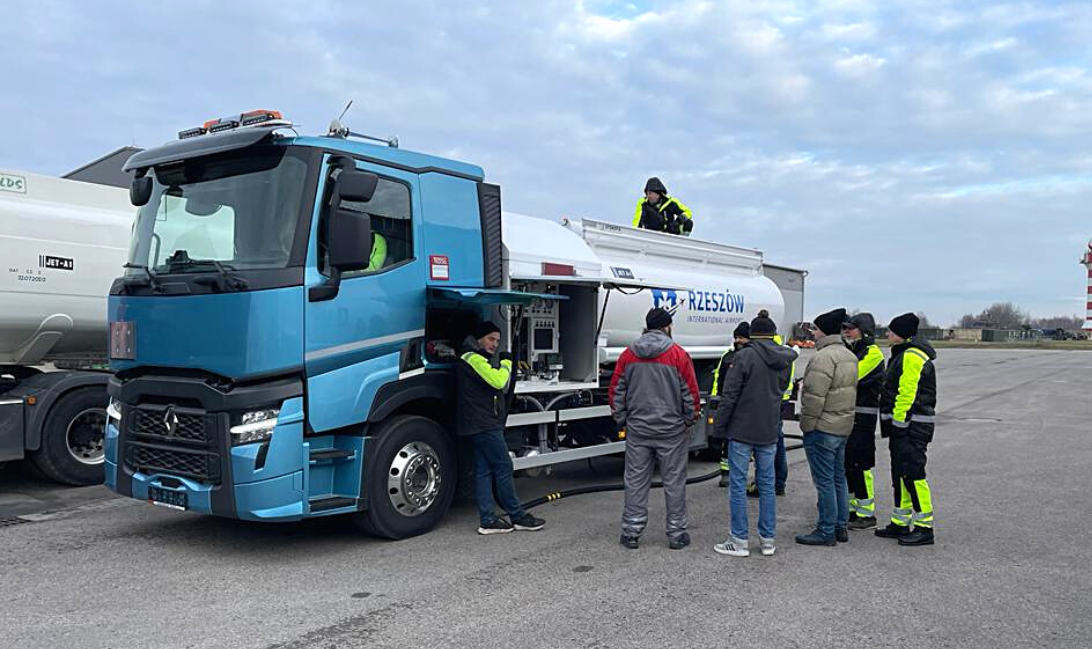 Renault Trucks T cysterna do tankowania