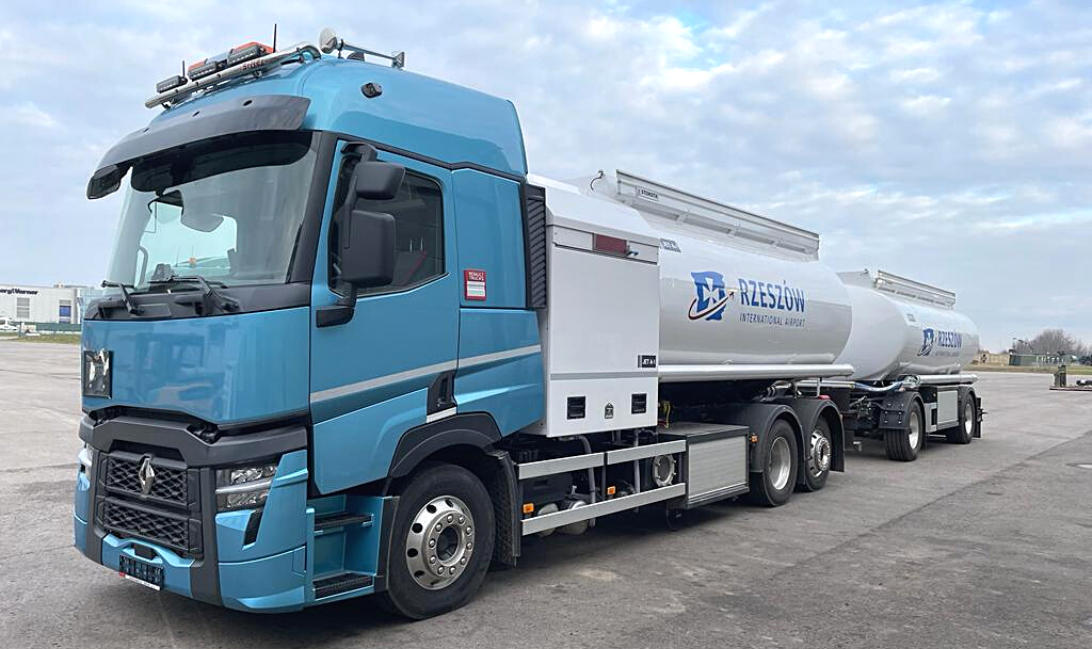 Renault Trucks T do tankowania, cysterna