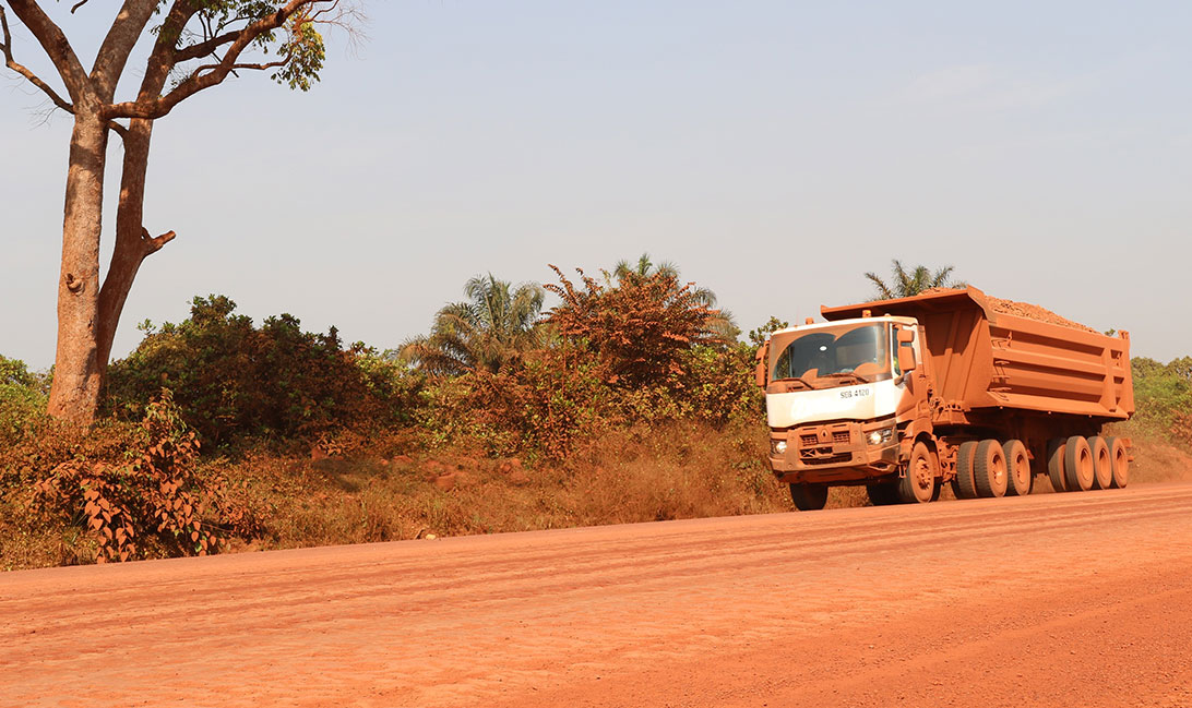 Renault_Trucks_K_Guinea_4