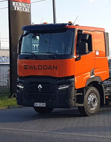 Ciągniki transport budowlany