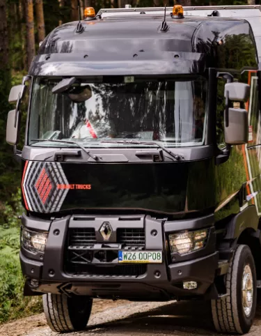 samochod do transportu drewna