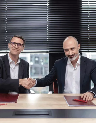 D Logistics pre-order na zakup elektrycznego ciągnika siodłowego e tech