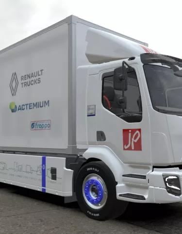 Jacky Perrenot x Renault Trucks pojazd dystrybucyjny_00