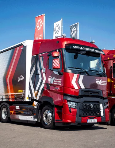 25-lat-Szkoly-Jazdy-Racjonalnej-Renault-Trucks-1