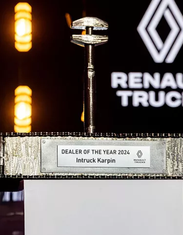 Dealer-of-the-year-2024---Intruck-Karpin