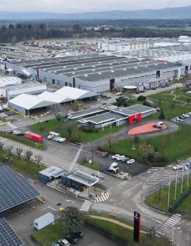 Renault-Trucks-panele-fotowoltaiczne0