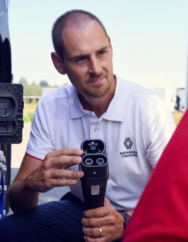 Akumulatory do pojazdów ciężarowych renault trucks e-tech 4_0