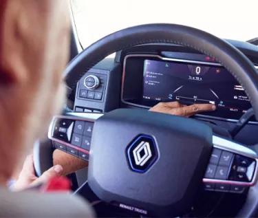 Renault-Trucks-T-E-Tech-kierownica